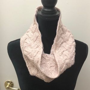 Express cowl light pink